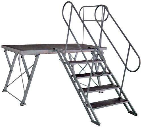 Escenario modular Pac montado con una escalera y barandilla